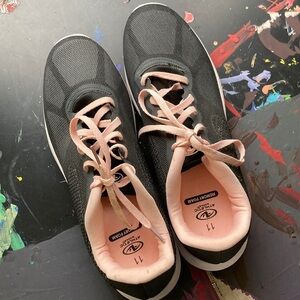 NEW Athletic Work Sneakers